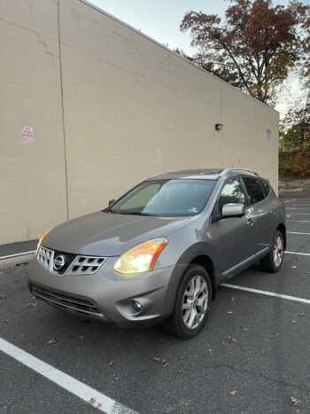 2014 Nissan Rogue SV with SL tech package