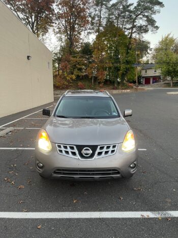 2014 Nissan Rogue SV with SL tech package